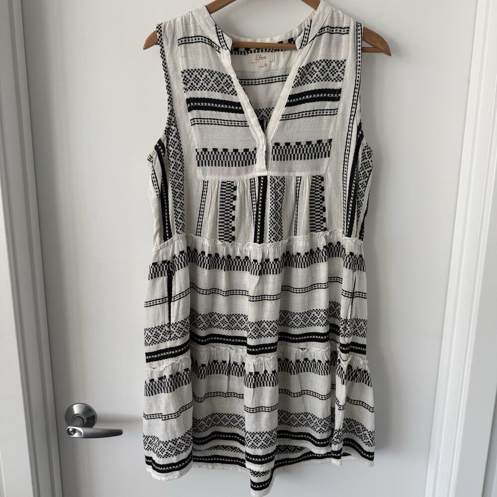 Elan White and Black Size Large Knee Length Sleeveless Dress with pockets